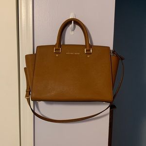 Michael Kors Selma Bag